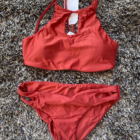 Roxy swimsuit - Picture 1 of 4